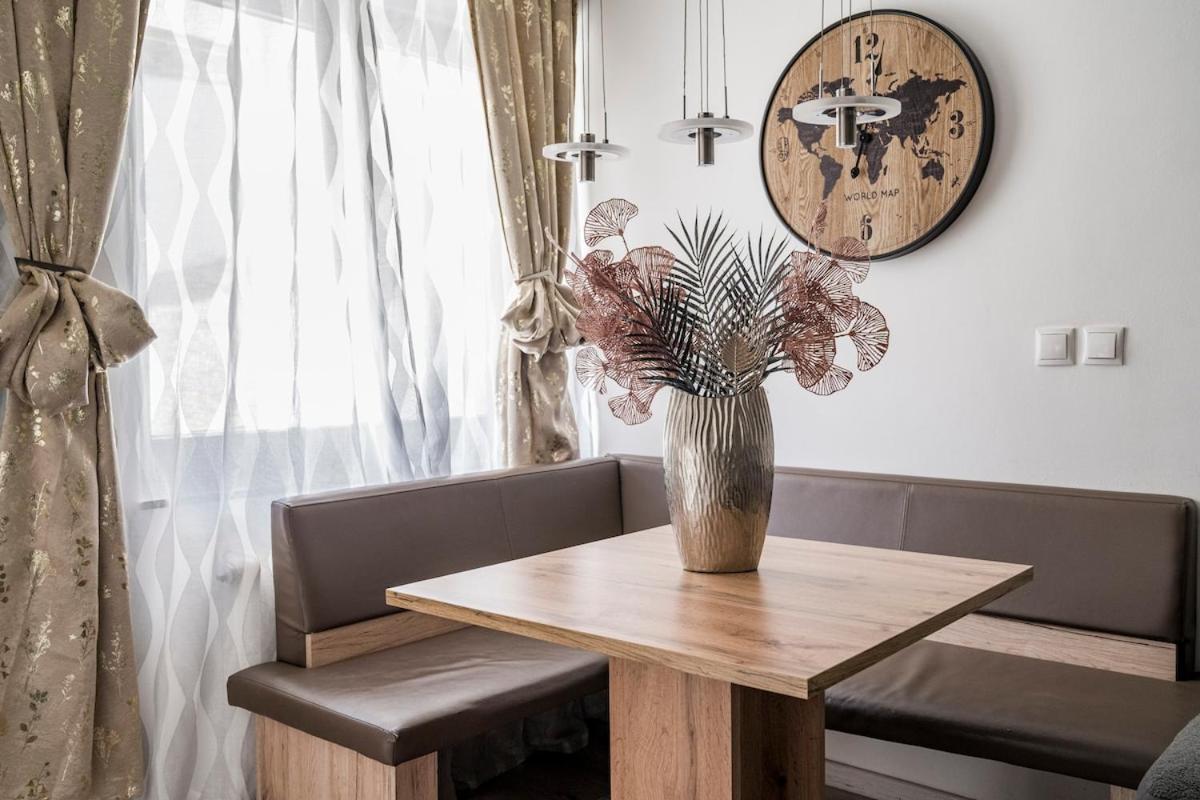Emerald Apartment ゼーフェルト・イン・チロル エクステリア 写真